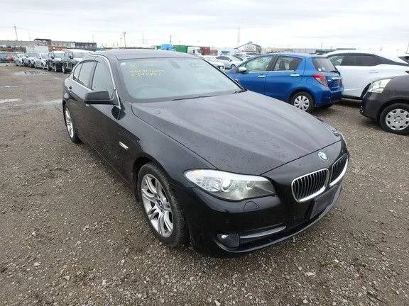 BMW 5 Series черный седан — 1