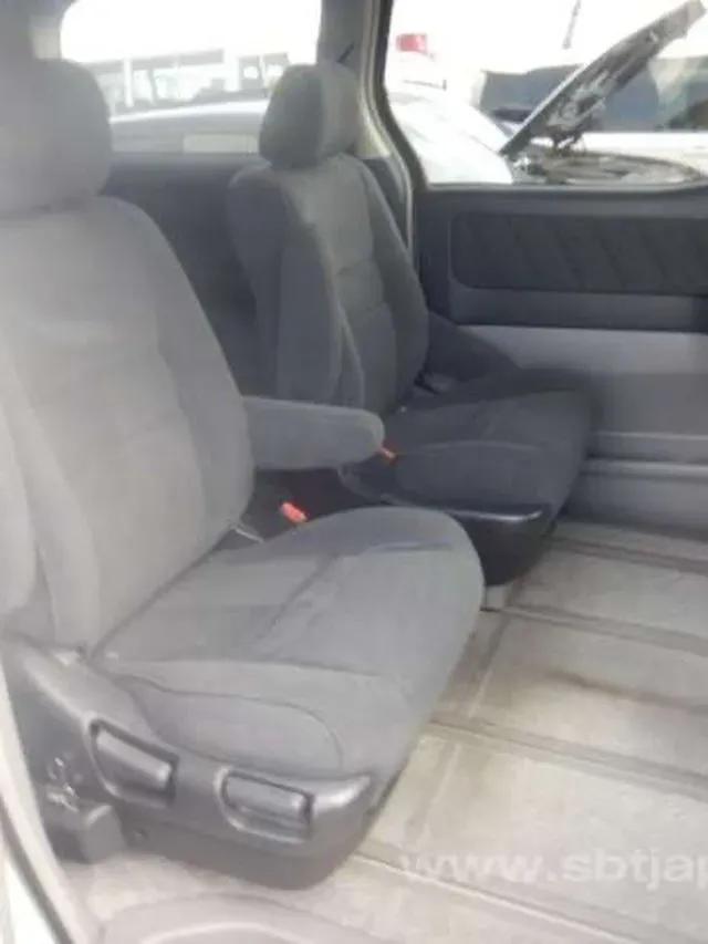 Toyota Alphard — фото 7