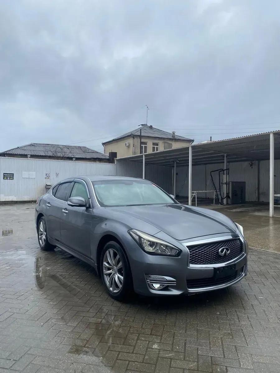 Nissan Fuga — фото 1