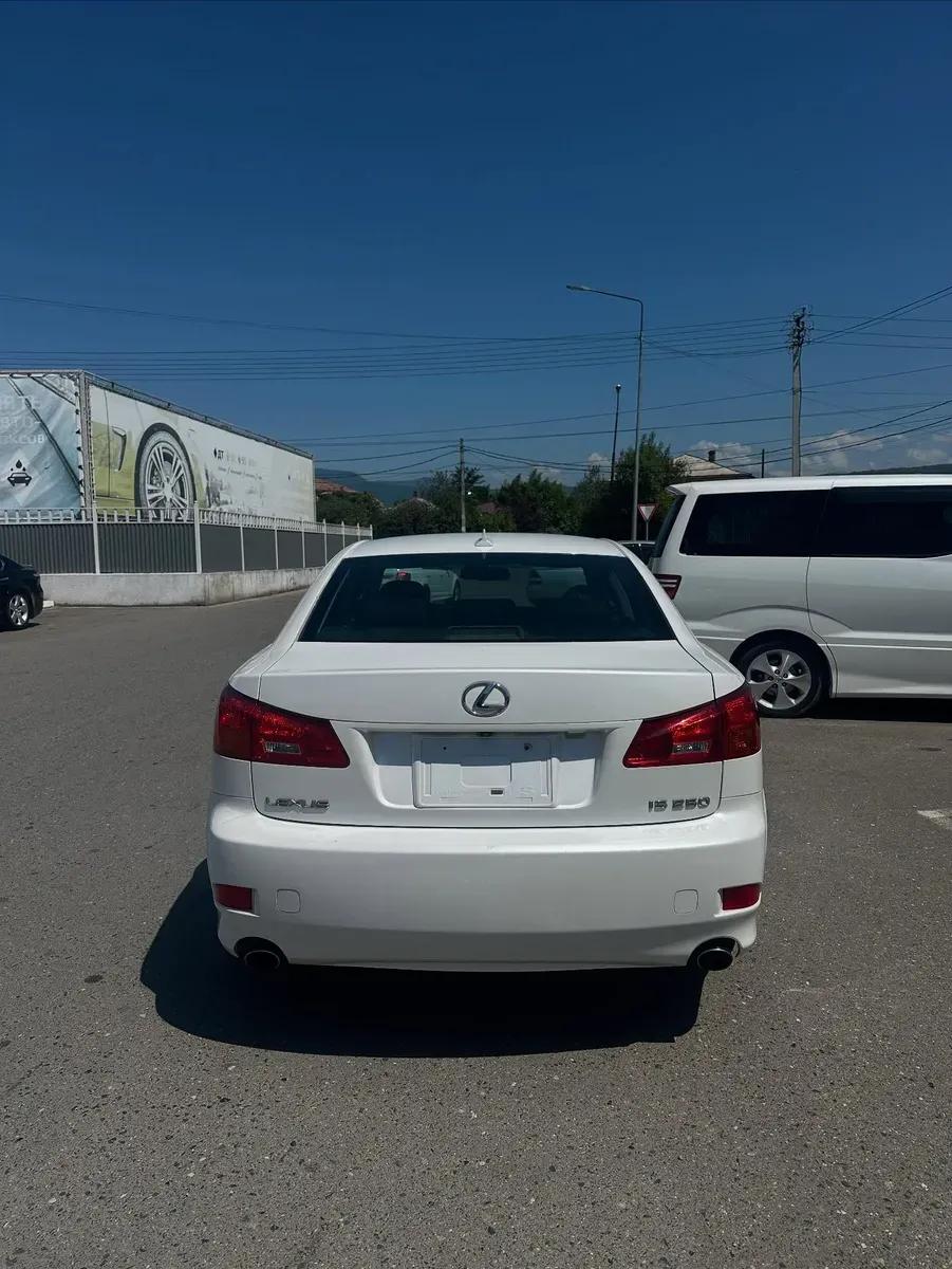 Lexus IS250 — 5