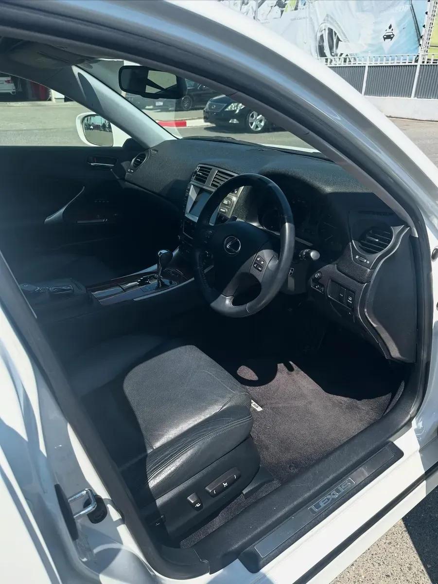 Lexus IS250 — 8