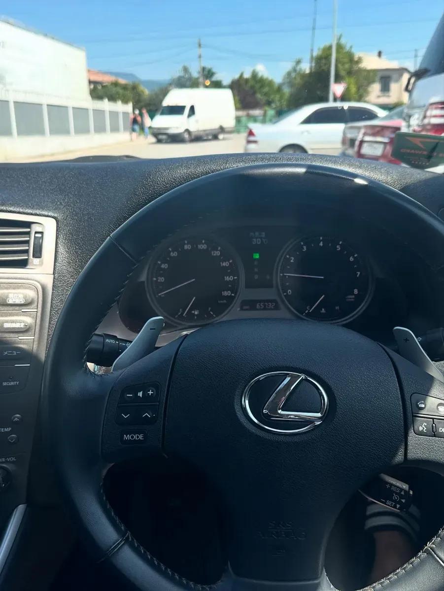 Lexus IS250 — 10