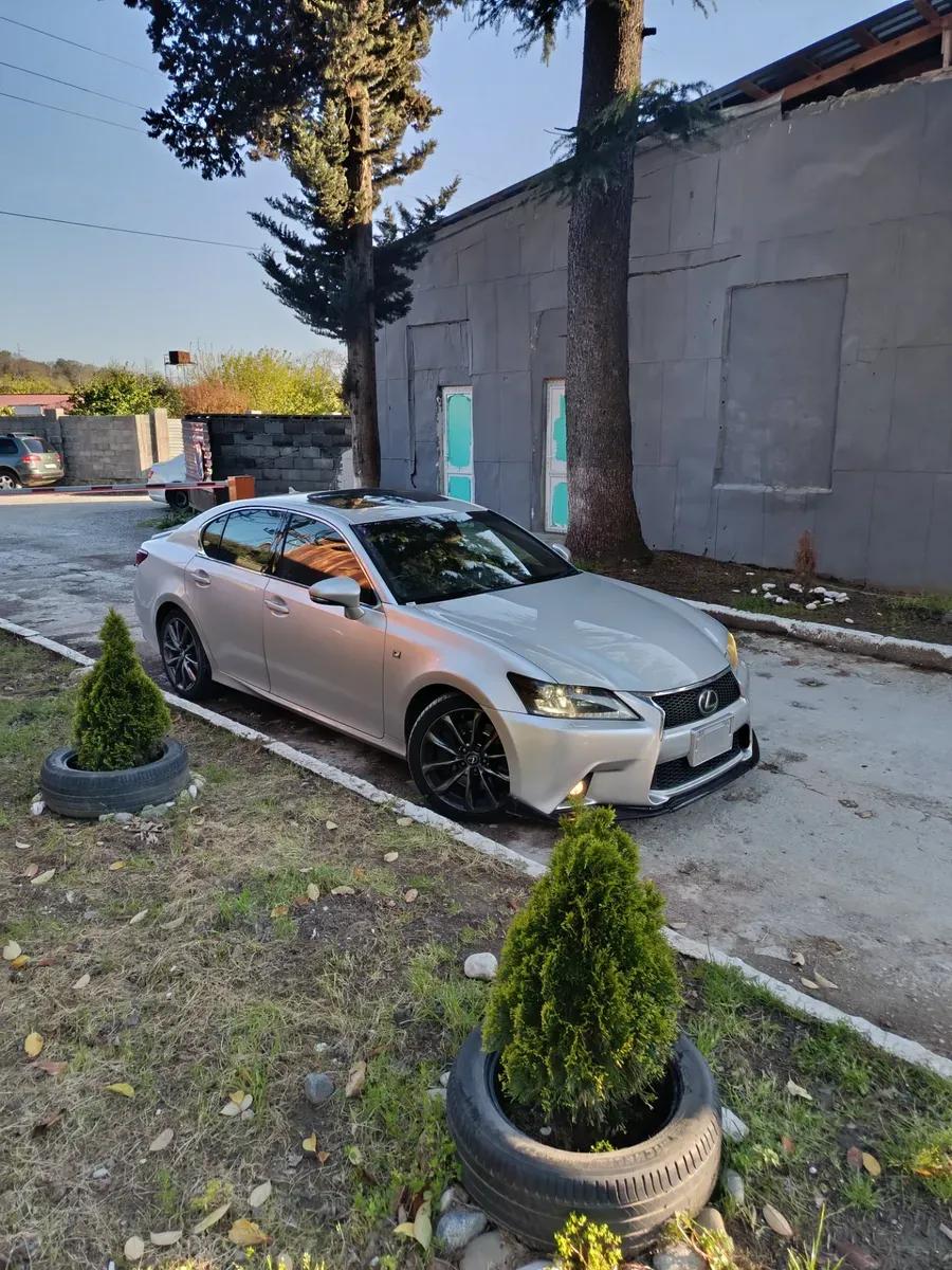 GS F-Sport — фото 1