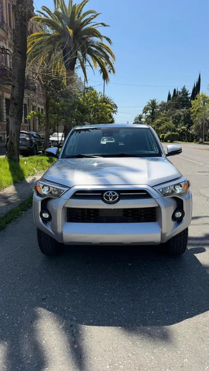 Toyota 4Runner — фото 1