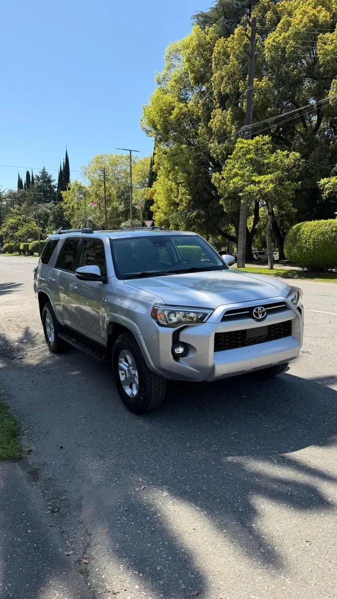 Toyota 4Runner — фото 2