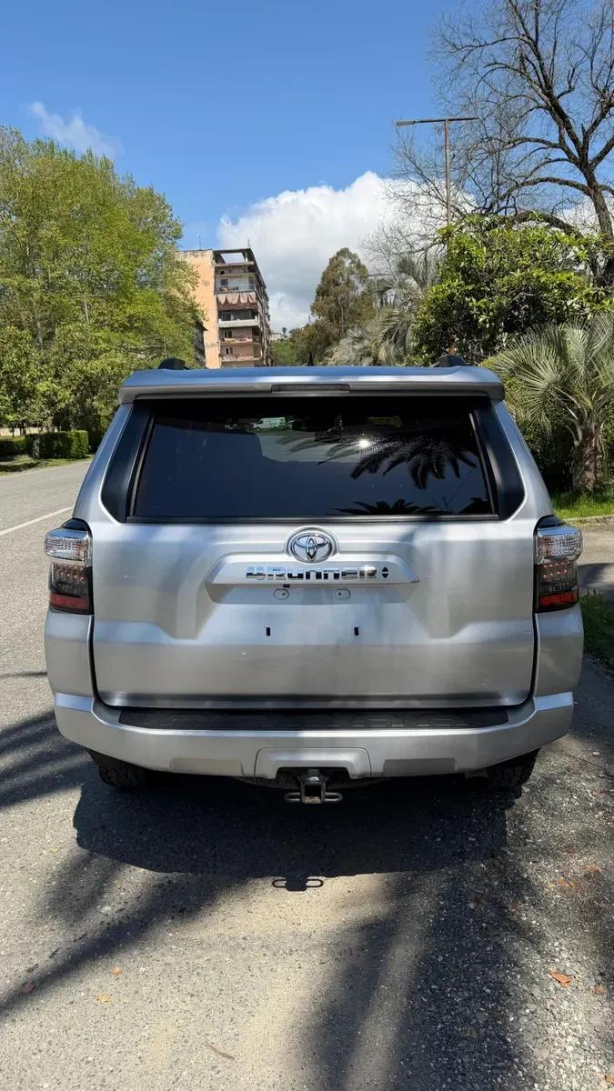 Toyota 4Runner — фото 3