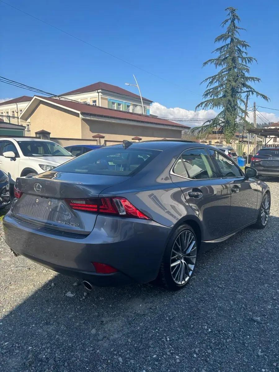 Lexus is 250 — фото 3