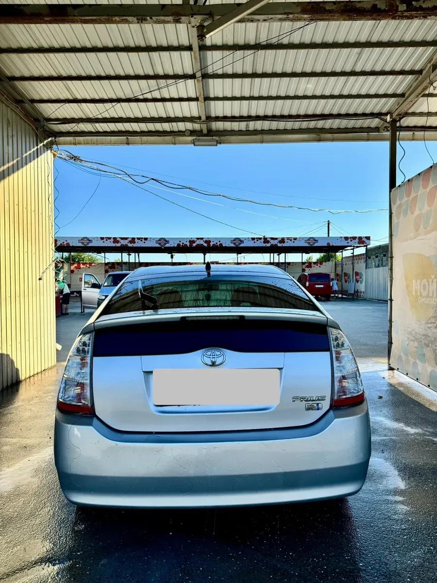 Продаю Toyota Prius — фото 2