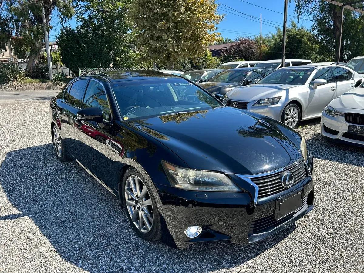 Lexus GS чёрный — фото 7