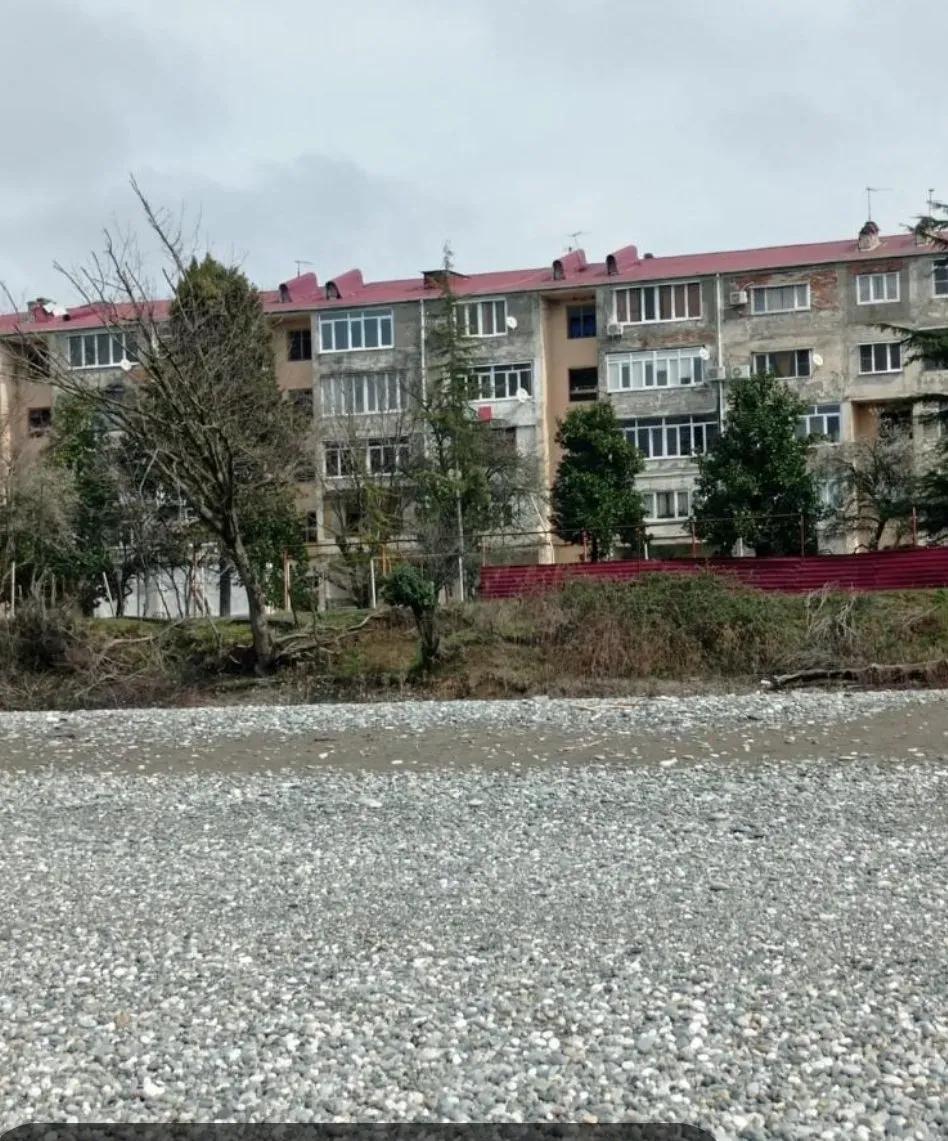 Продаю квартиру двух комнатную на берегу моря Ниж.Эшэра.