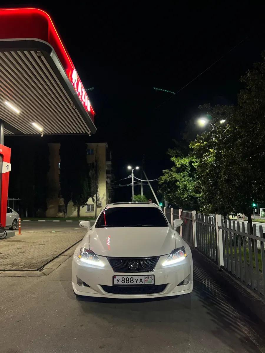 Lexus is 350 левый руль — фото 1