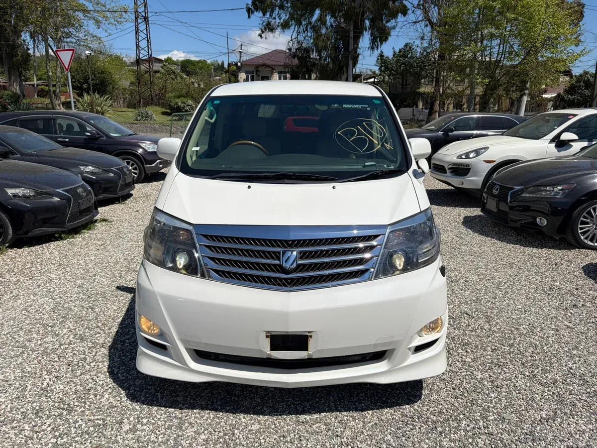 Toyota Alphard белый — фото 2
