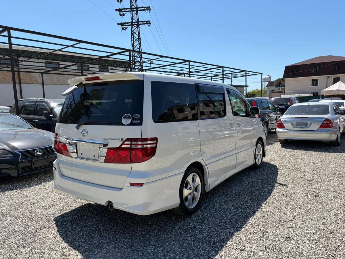 Toyota Alphard белый — фото 6