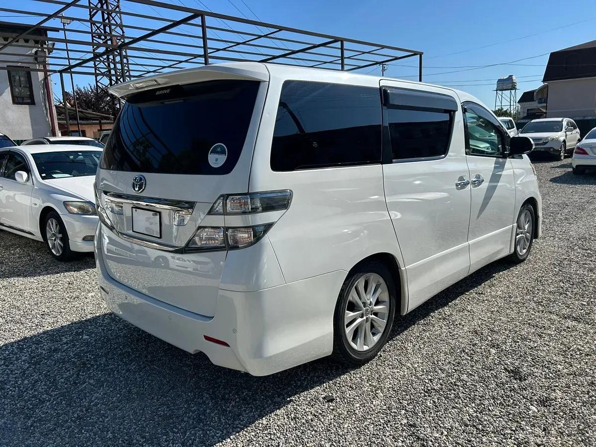 Toyota Vellfire — фото 4