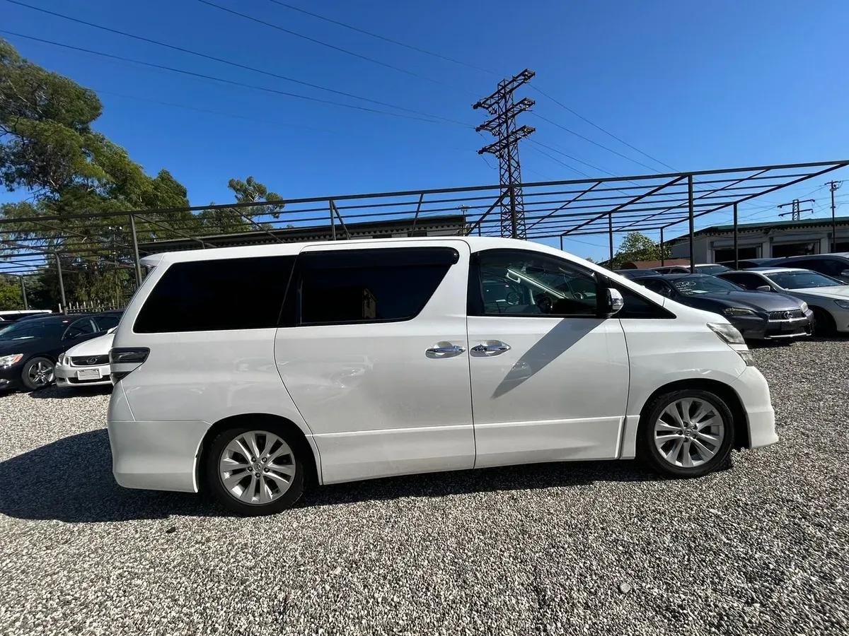 Toyota Vellfire — фото 6