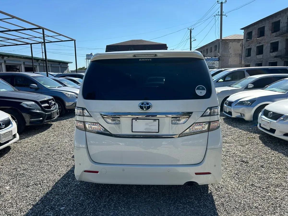 Toyota Vellfire — фото 7