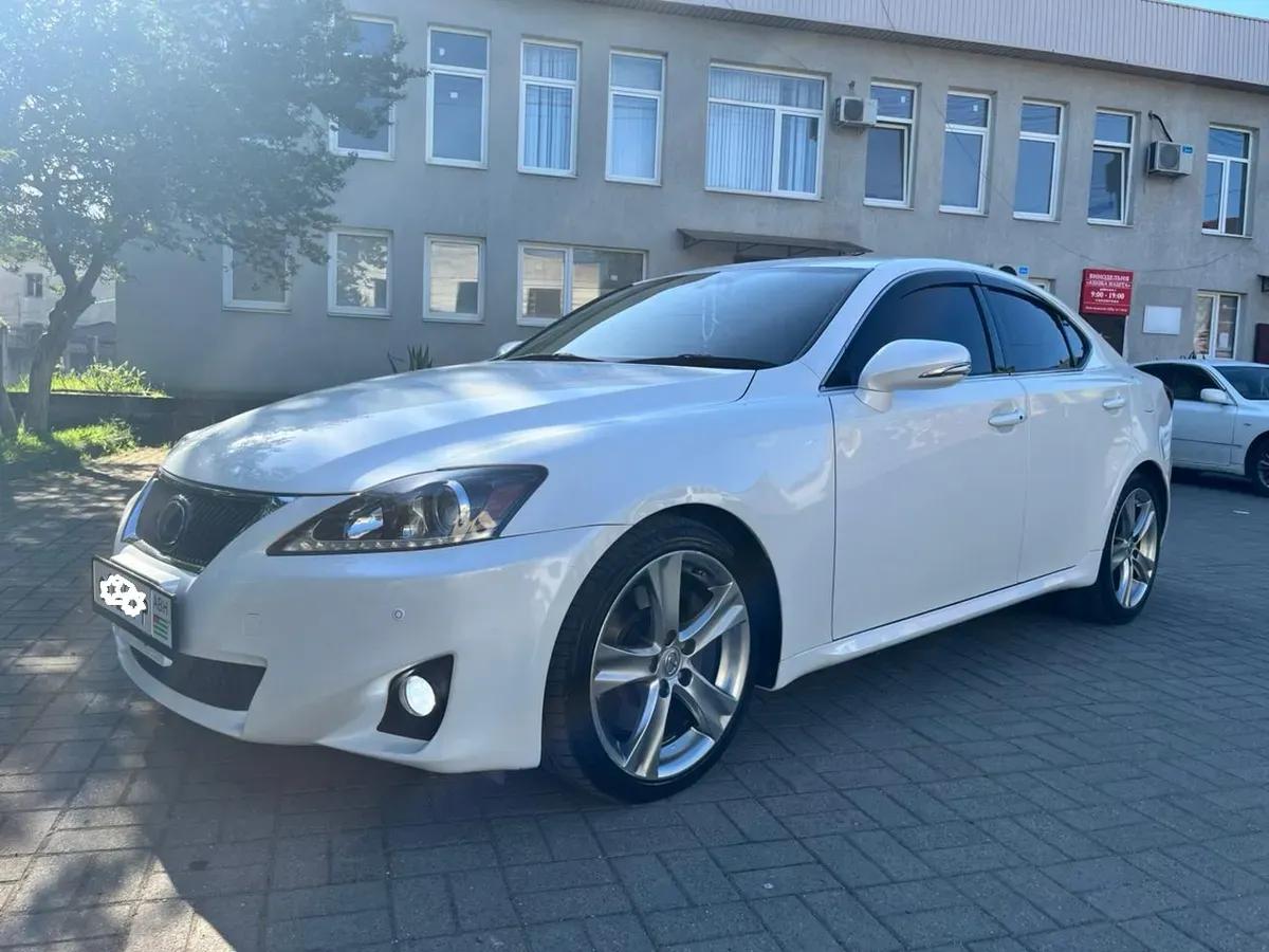 Lexus IS350 — фото 1