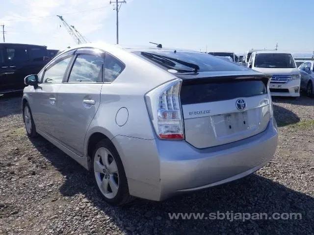 Toyota PRIUS Hybrid — фото 3
