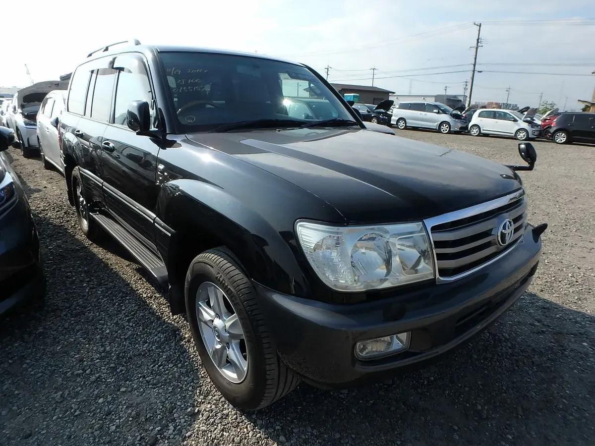 Toyota Land Cruiser черный — фото 3