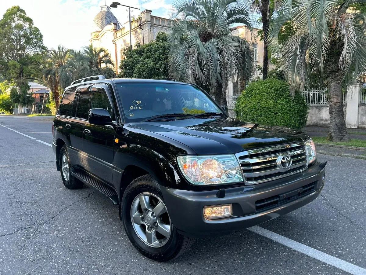 Toyota Land Cruiser чёрный — фото 1