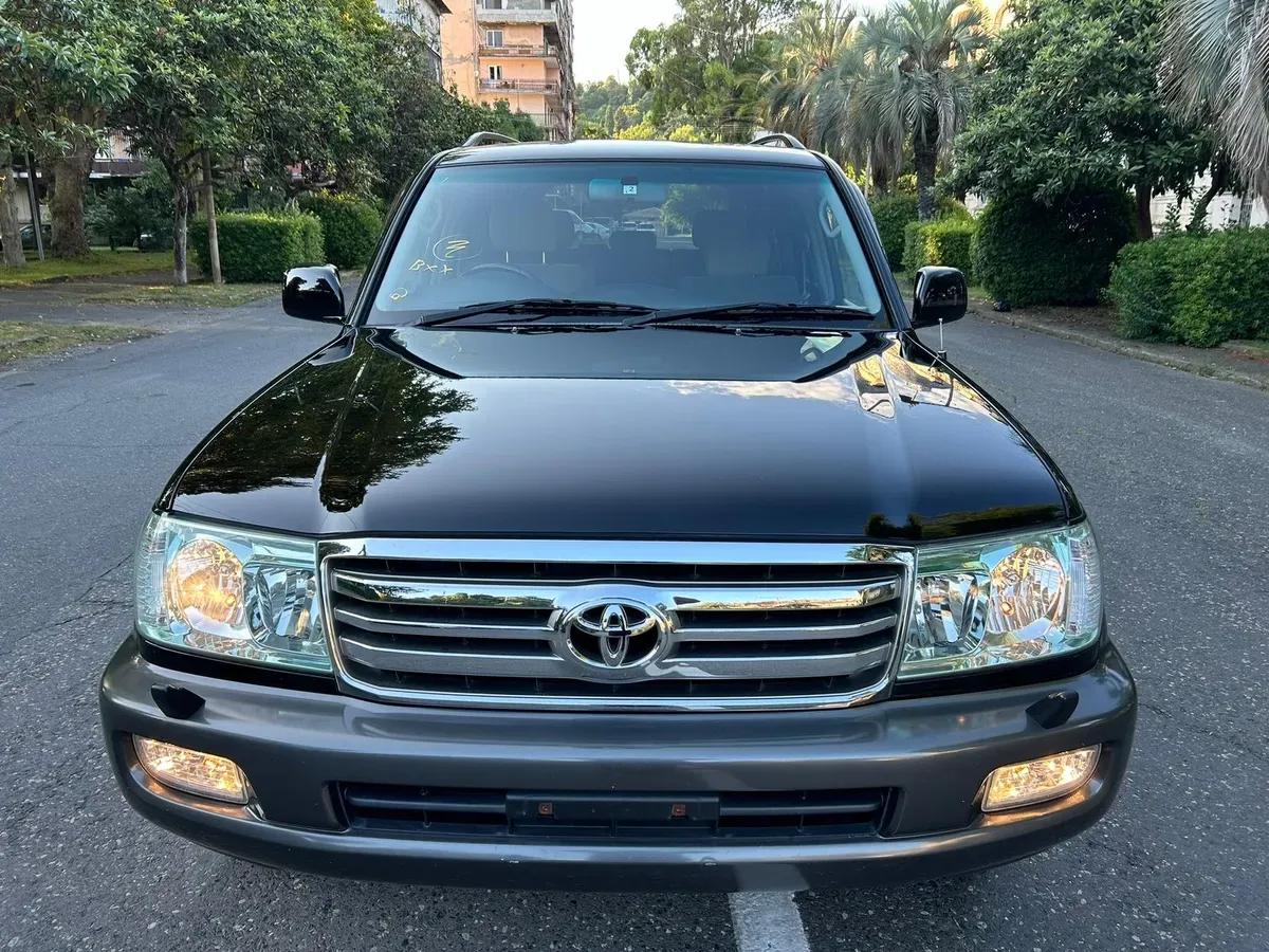 Toyota Land Cruiser чёрный — фото 3