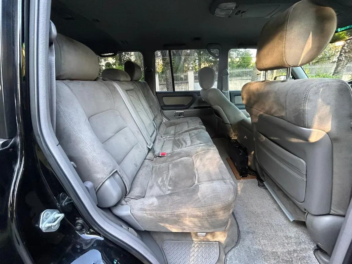 Toyota Land Cruiser чёрный — фото 10