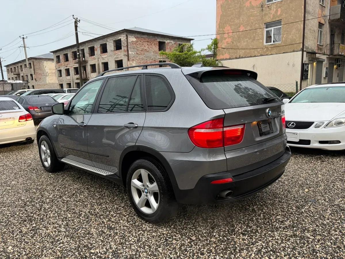 BMW X5 мокрый асфальт — фото 6