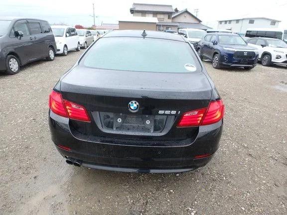 BMW 5 Series черный седан — 8