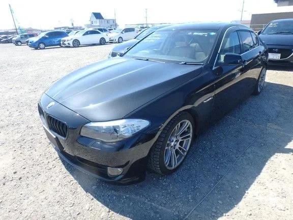 BMW 5 Series черный седан — 3