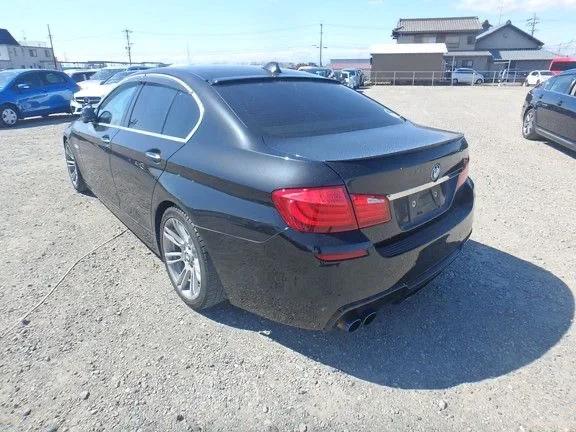 BMW 5 Series черный седан — 4