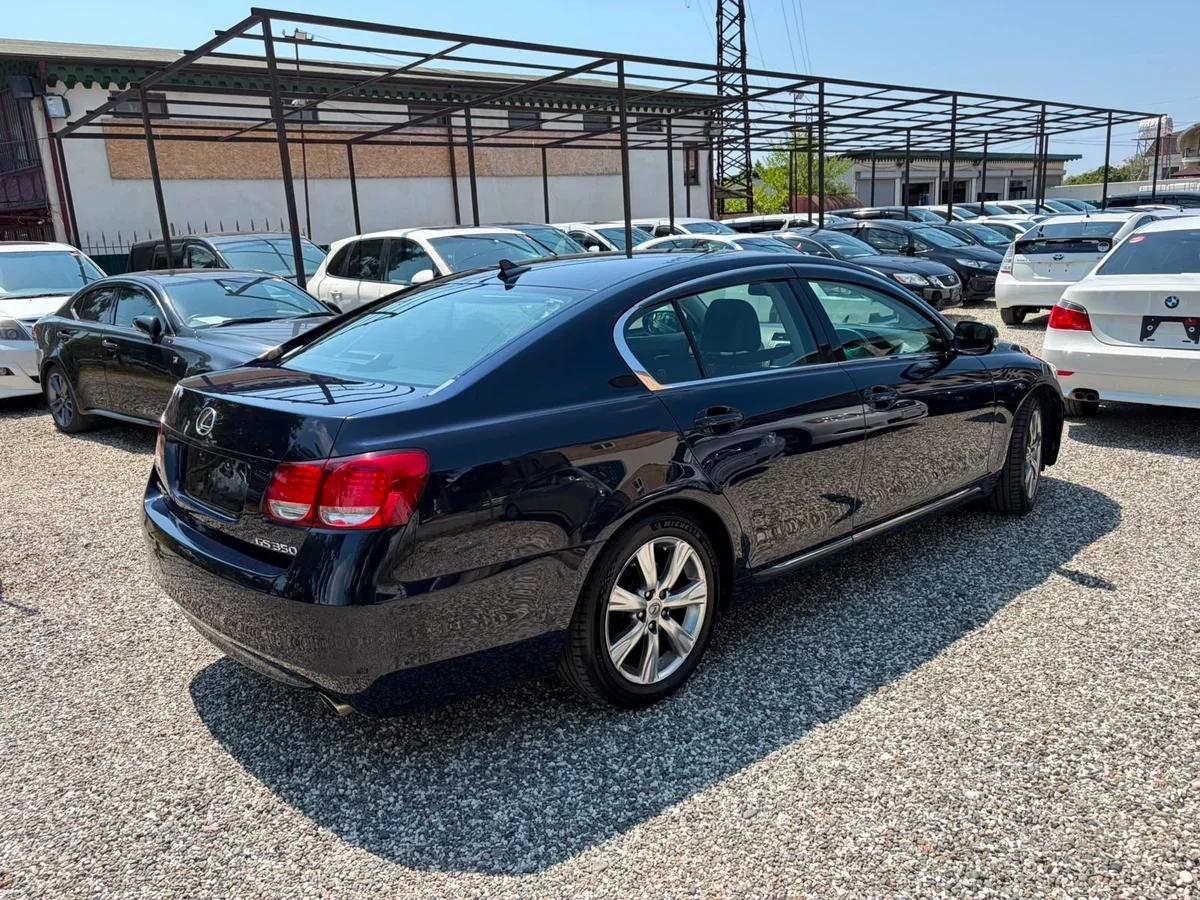 Lexus GS темно-синий седан — 6