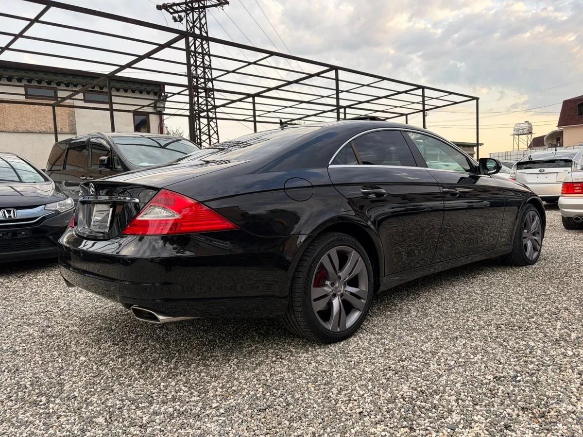 Mercedes-benz CLS черный седан — 6