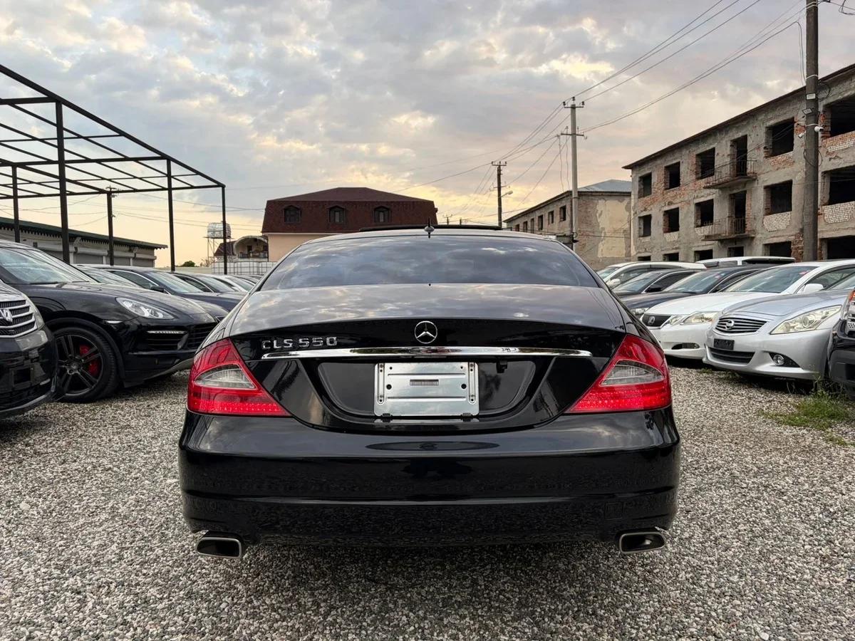 Mercedes-benz CLS черный седан — 8