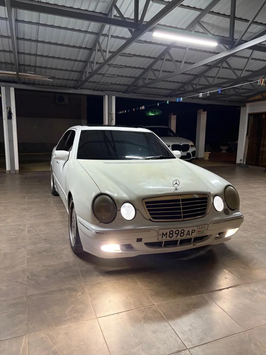 Mercedes-Benz — 2