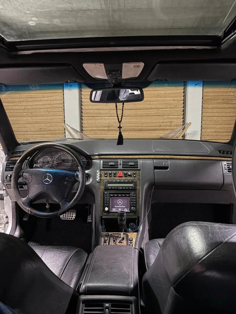 Mercedes-Benz — 8