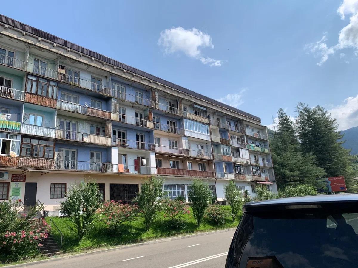 2-комнатная квартира в центре Ткуарчала — 2 балкона, вид на горы — 10
